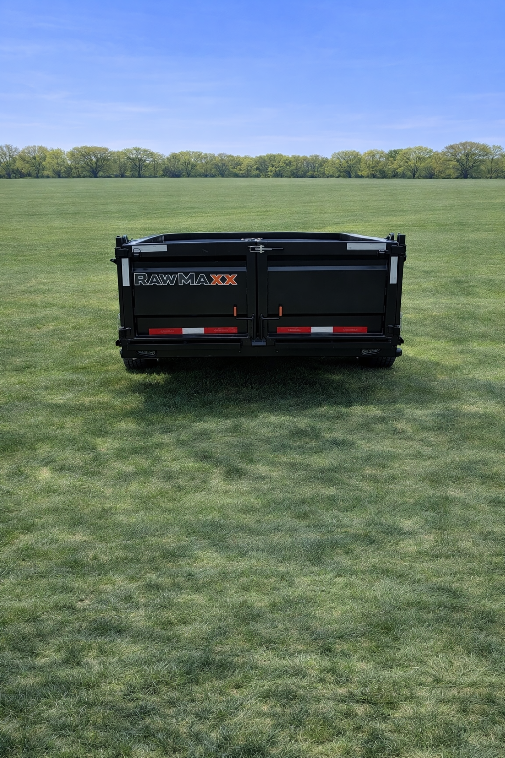 Dump trailer rear tailgate view